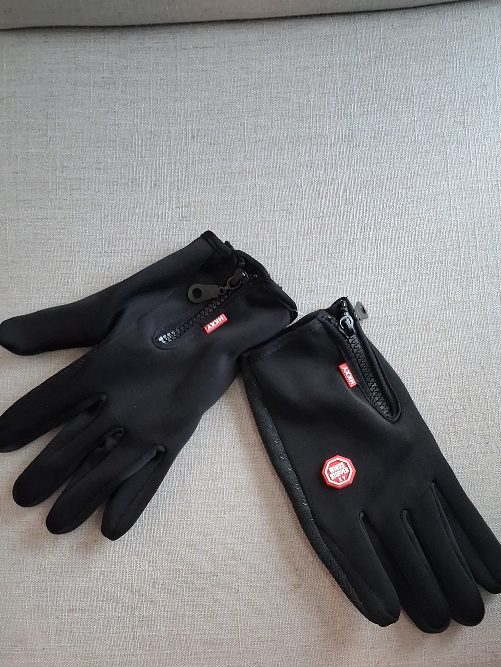 Black Thermal Zipper Gloves with Grip. Unisex